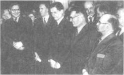 Слева направо: М.Эйве, В.Смыслов, П.Керес, М.Ботвинник, С.Решевский. 1948.